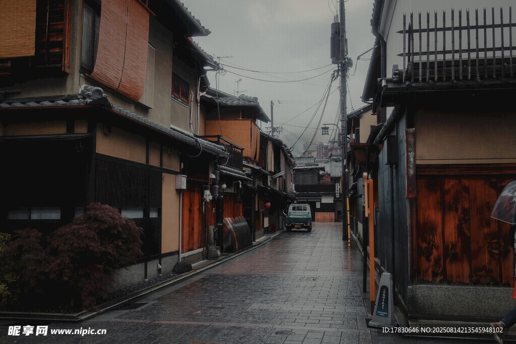 日式古朴小巷街景