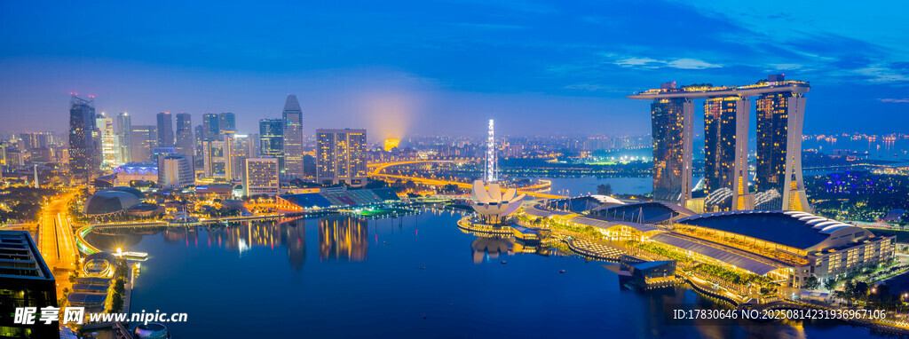 新加坡城市夜景璀璨风光