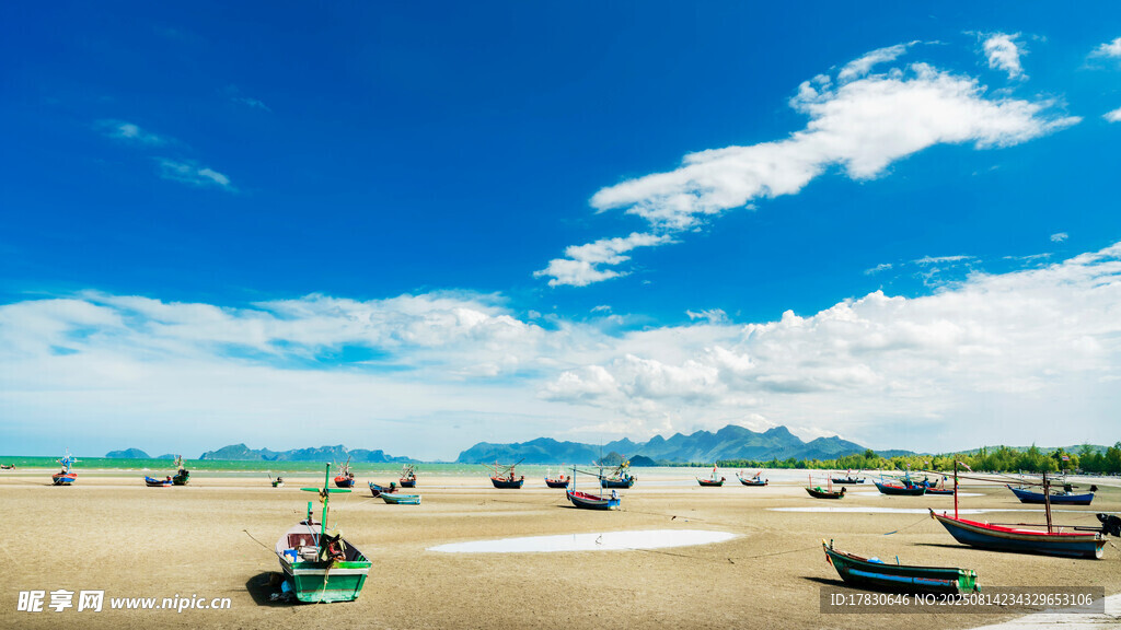 泰国华欣夏日海滨大海