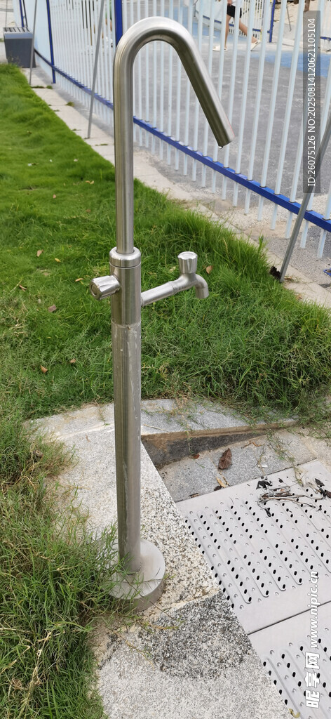 户外不锈钢出水装置