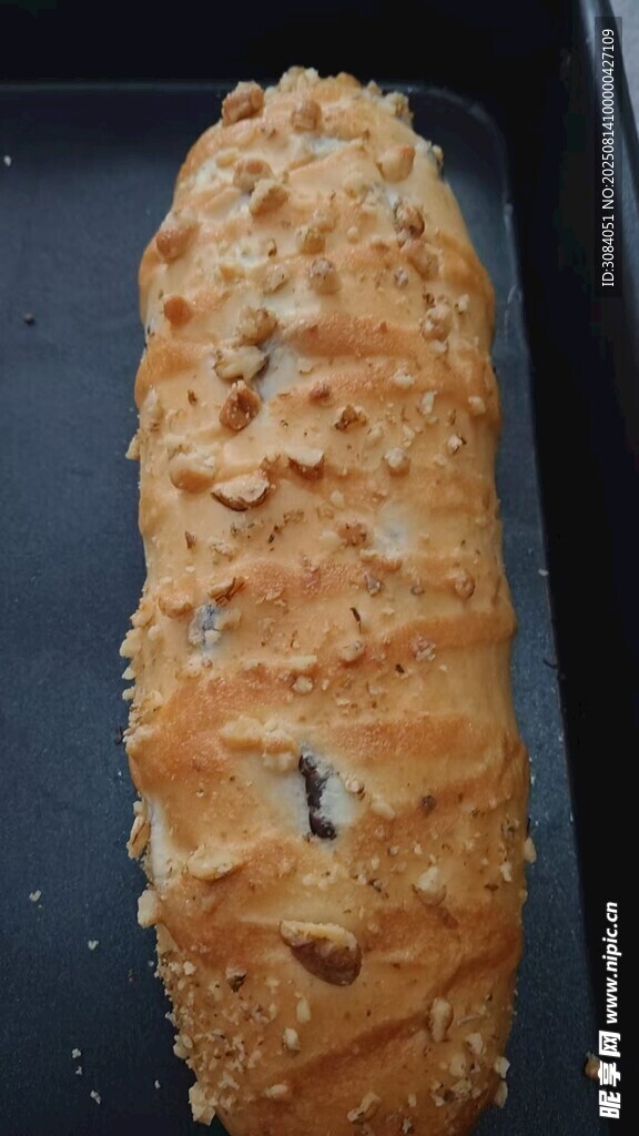 燕麦坚果面包