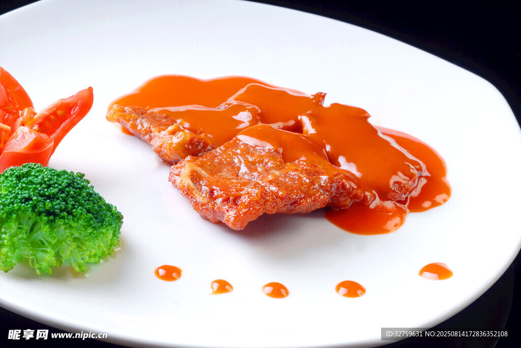 酱汁浇淋的美味煎肉