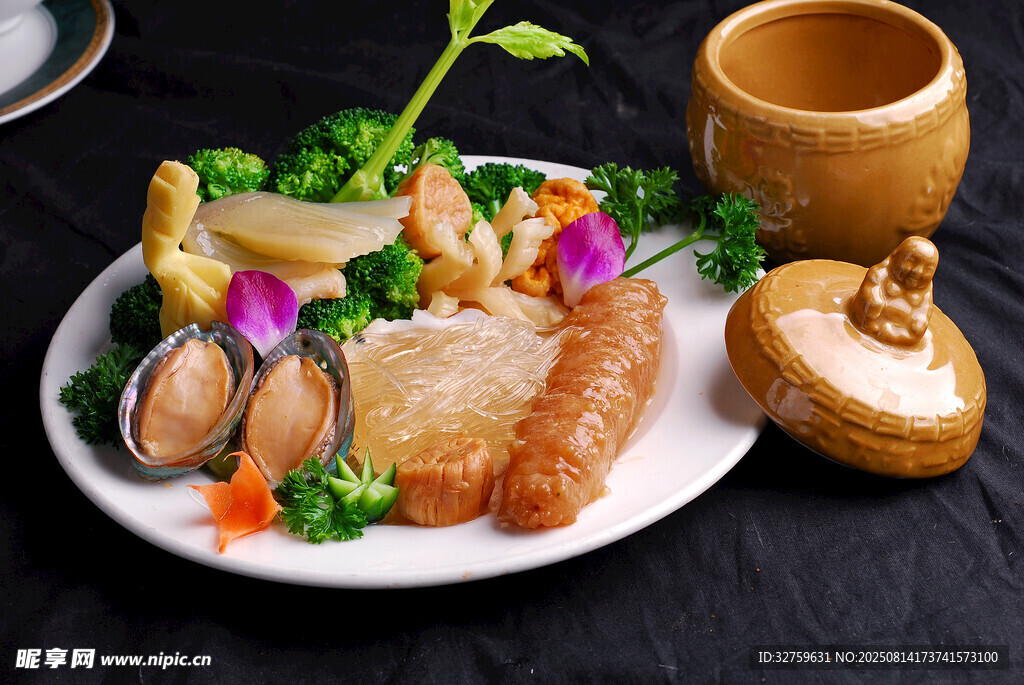 精致海鲜拼盘美食展示