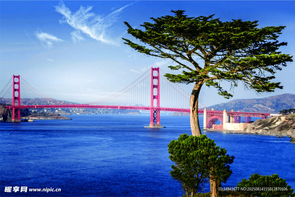 金门大桥旁的秀丽景致