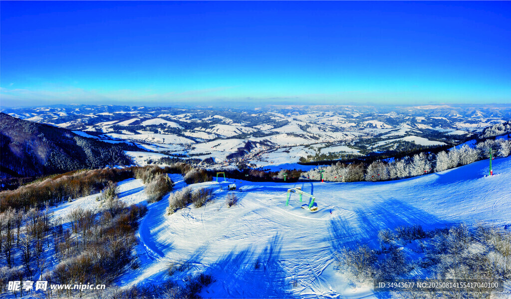 雪山壮丽全景