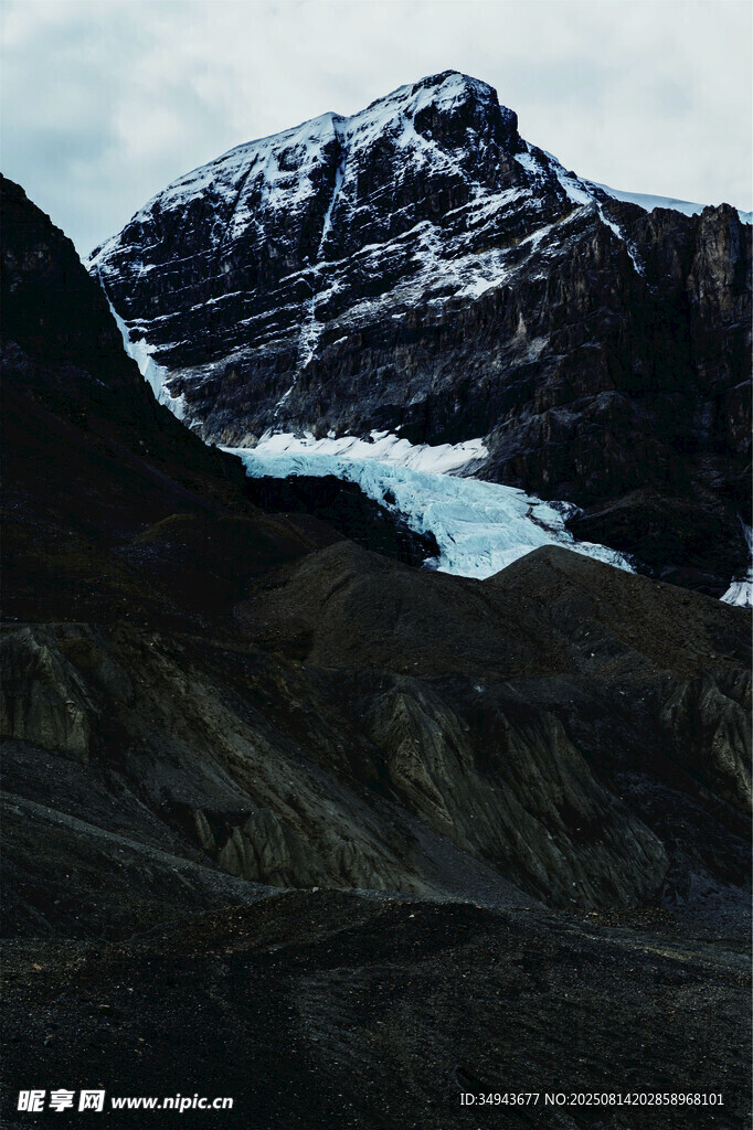雪山冰川壮丽景观