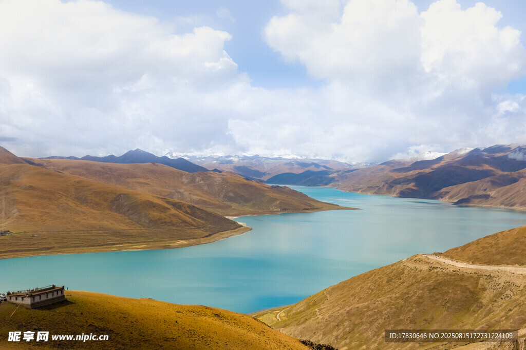 高原蓝湖美景