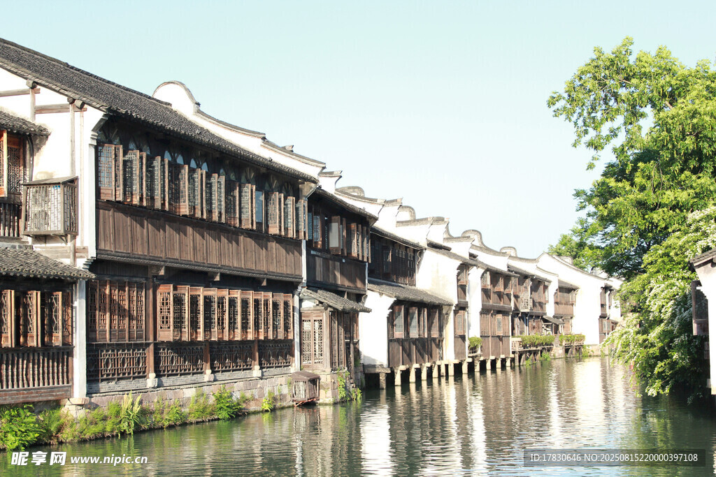江南水乡古建筑沿河而立
