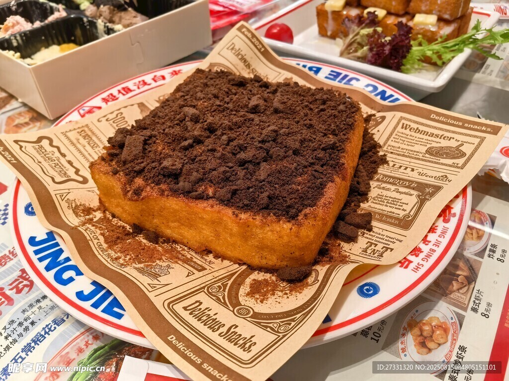 巧克力厚涂美味吐司