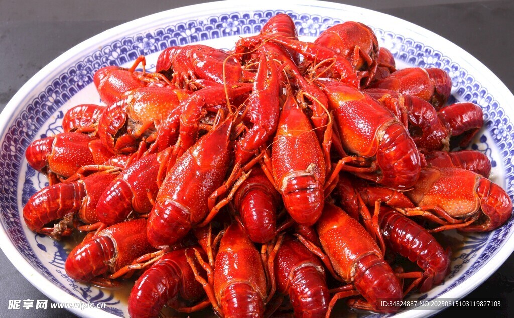 一盘美味小龙虾