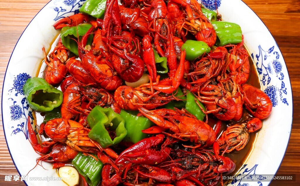 美味小龙虾装盘待享