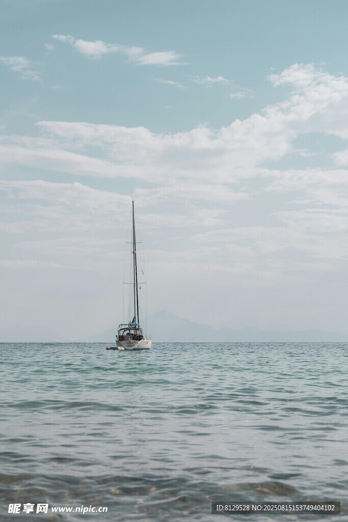 海上孤帆