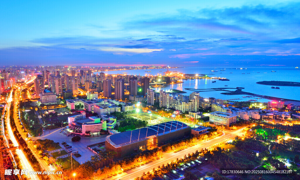 城市璀璨夜景俯瞰图