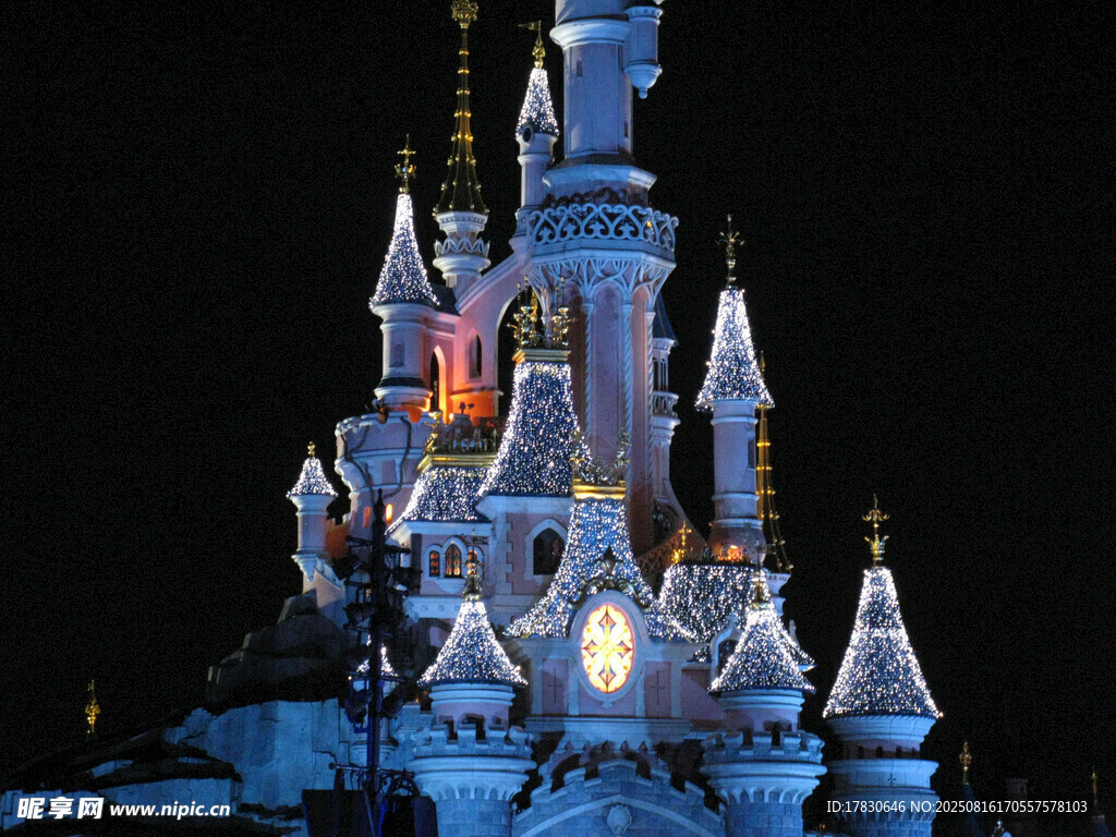 梦幻迪士尼城堡夜景