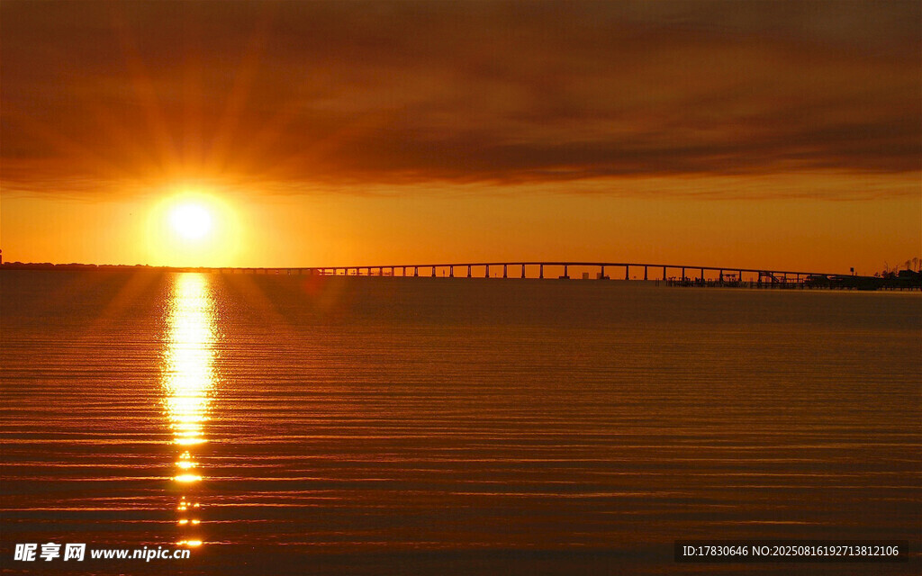 海上落日美景