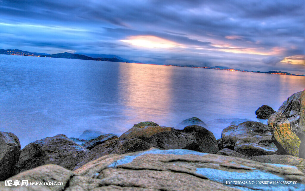 海边黄昏美景