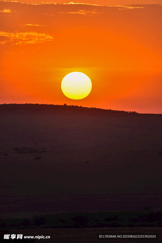 夕阳西下的壮丽景色
