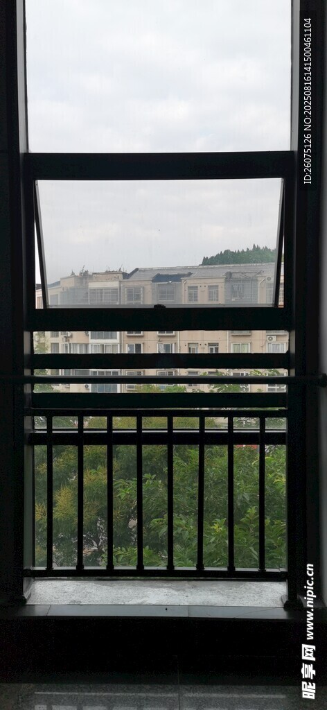 窗外城市景致