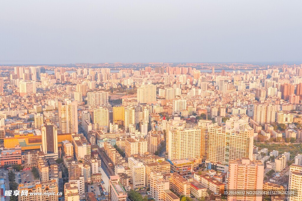 城市天际线俯瞰景观