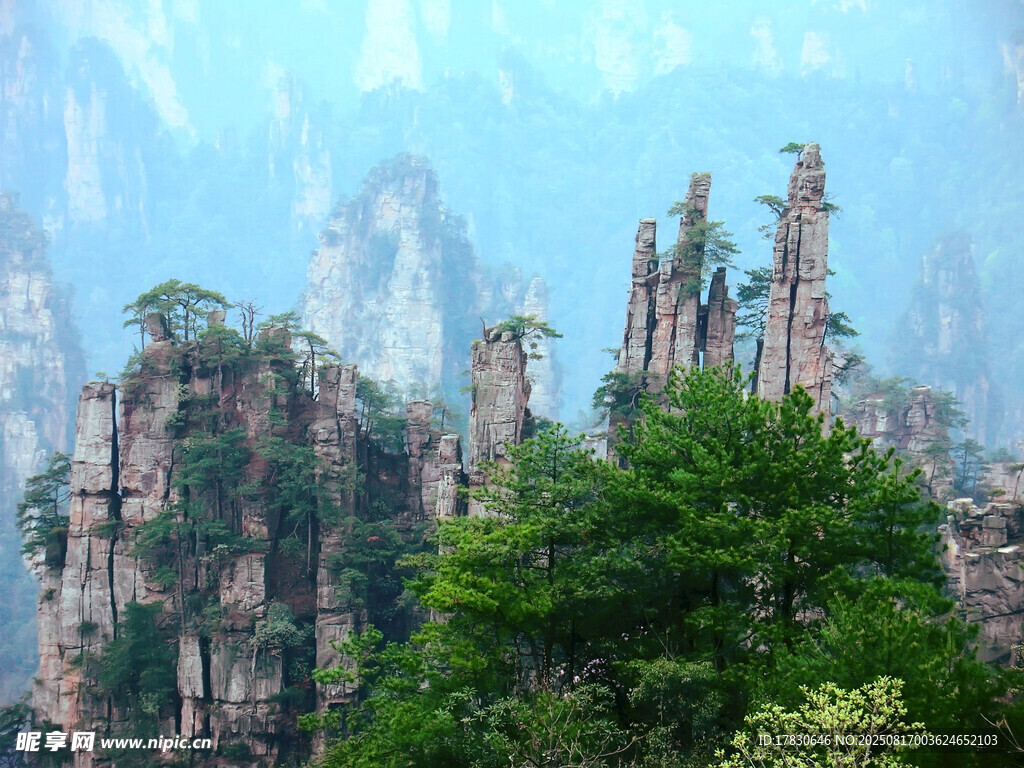 张家界奇峰异石景观