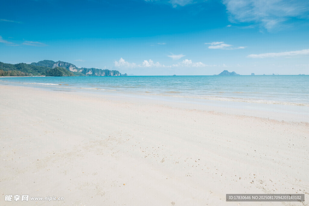 美丽海滨沙滩景色