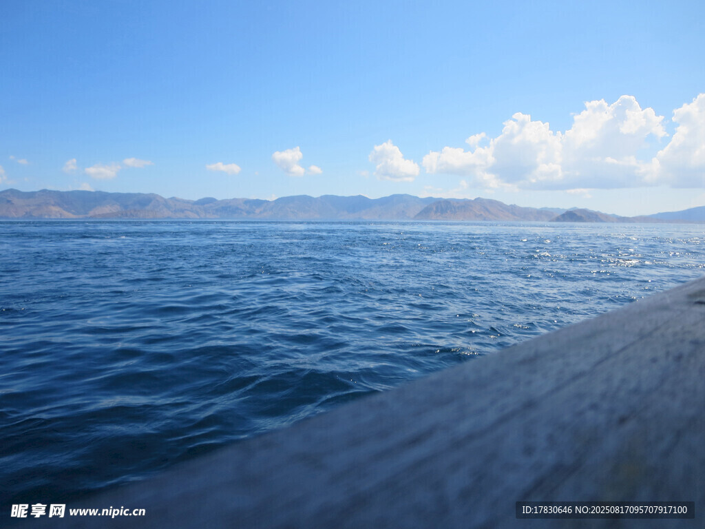 宁静海边风景
