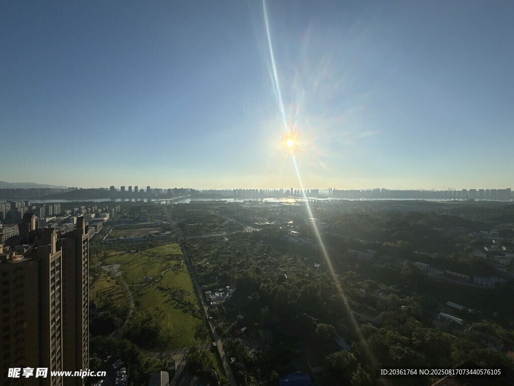 城市日出全景