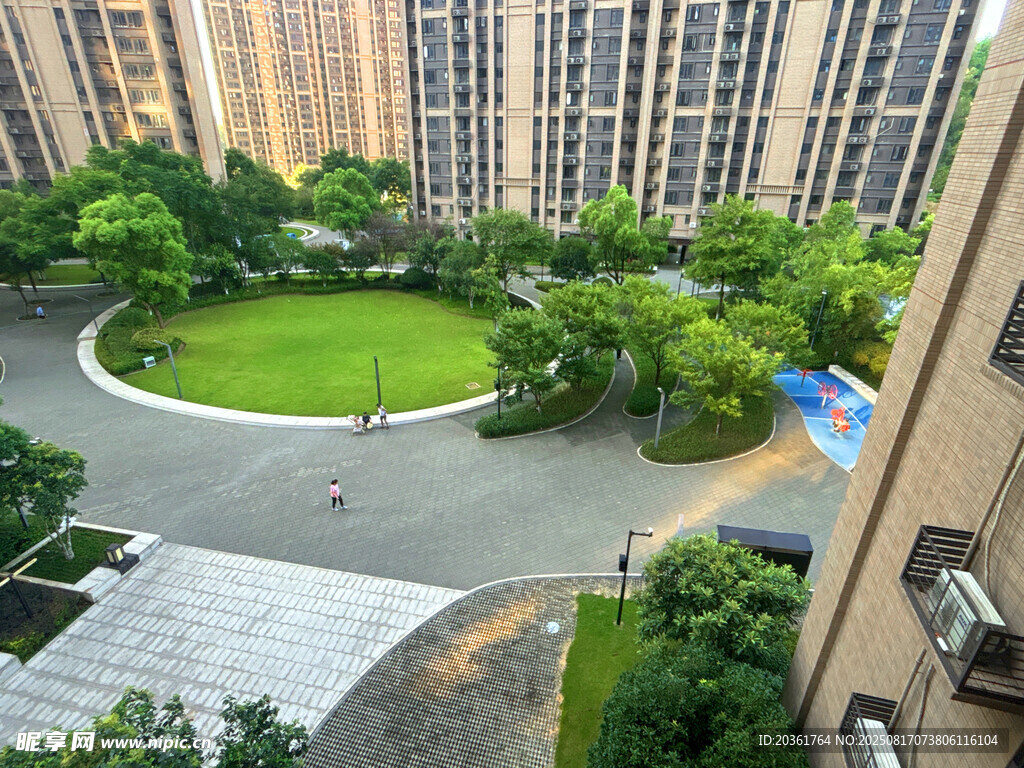 小区内的绿化景观