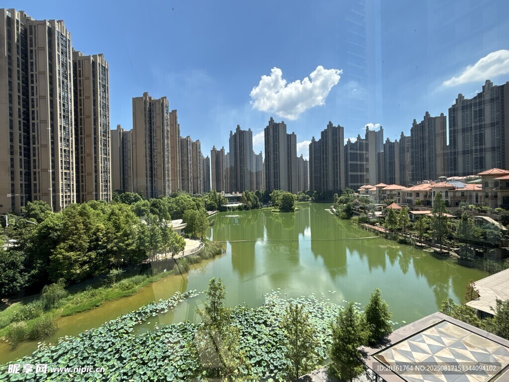 城市河畔景观