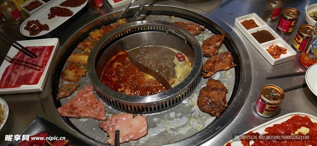 丰盛火锅美食自助餐盛宴