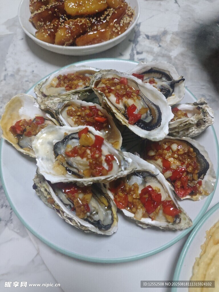 美味烤生蚝拼盘