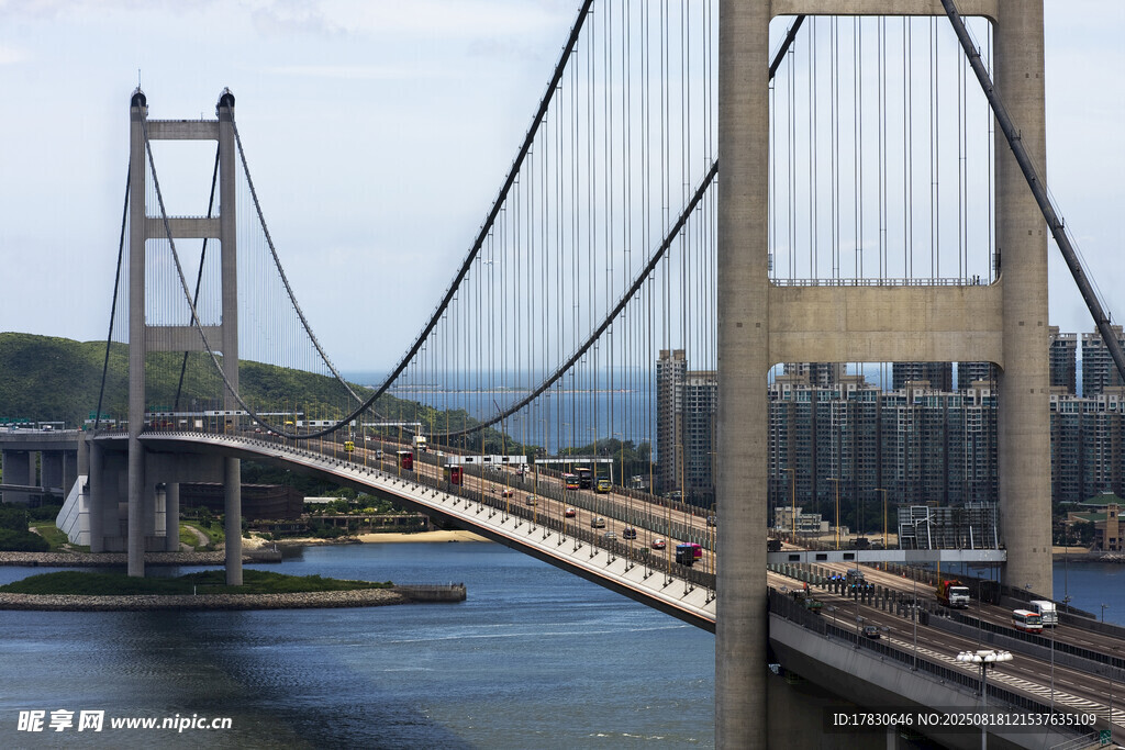 壮观跨海大桥风景图