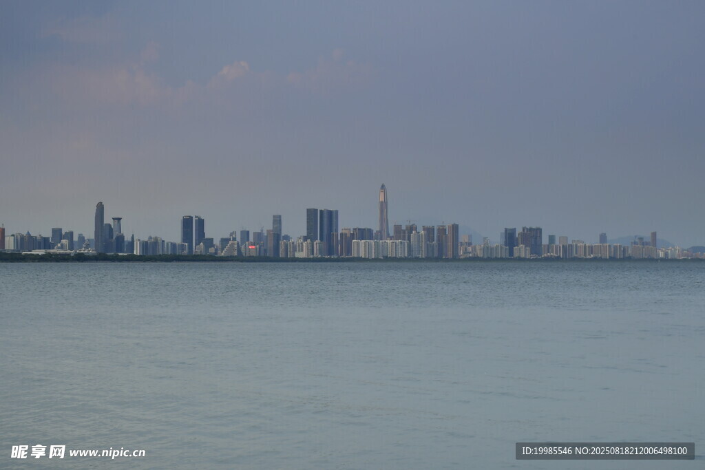 海滨城市天际线景观
