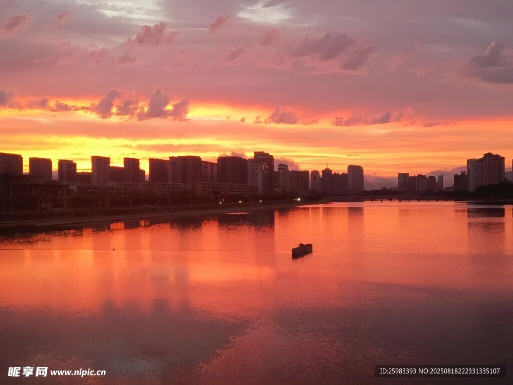 城市晚霞