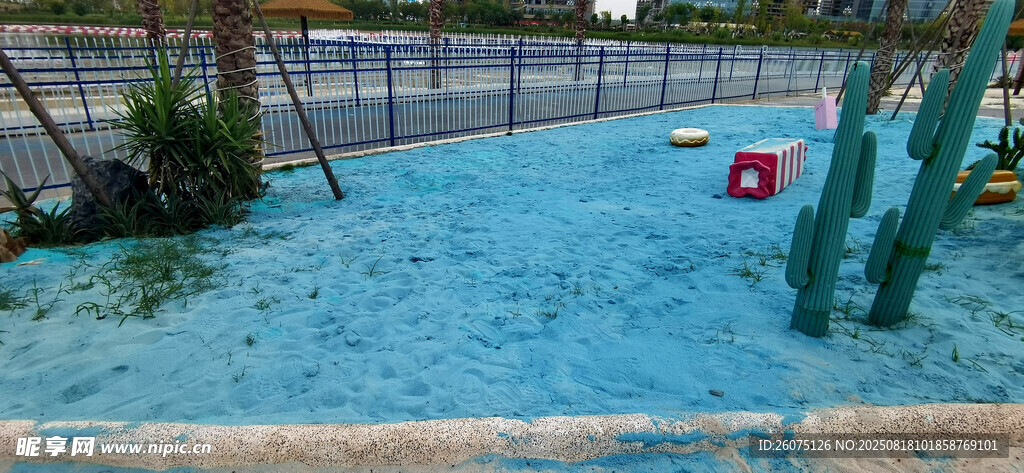 蓝色沙池场景景观