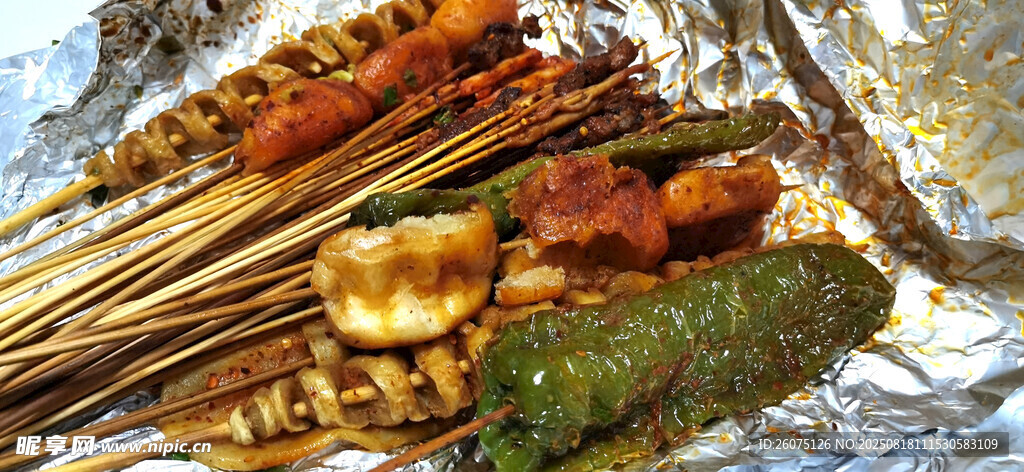 美味多样的街头烧烤串