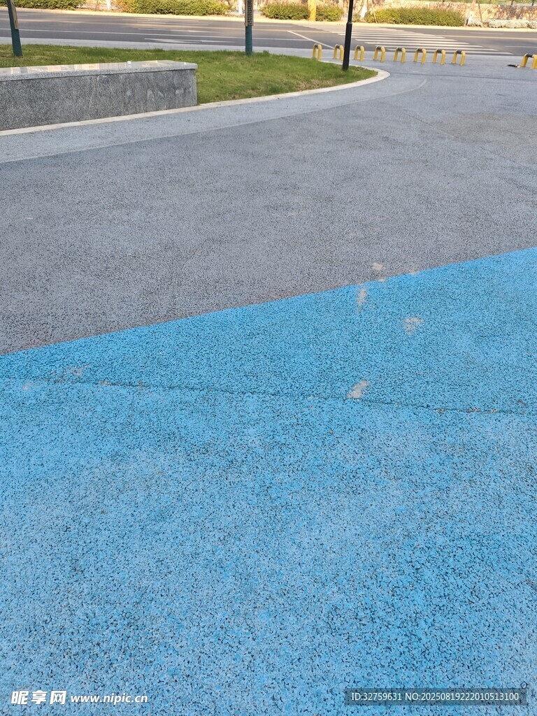 蓝色户外地面景观