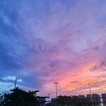 晚霞火烧云天空