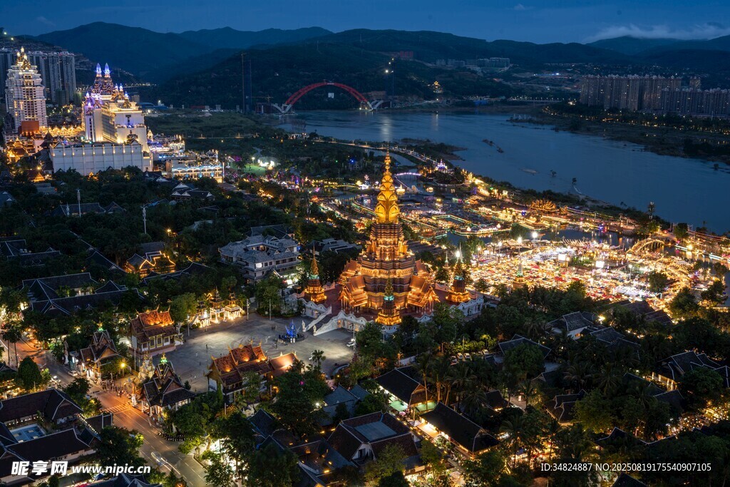 城市璀璨夜景俯瞰图