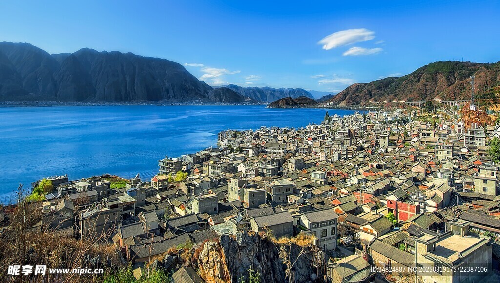 海滨小镇全景风光