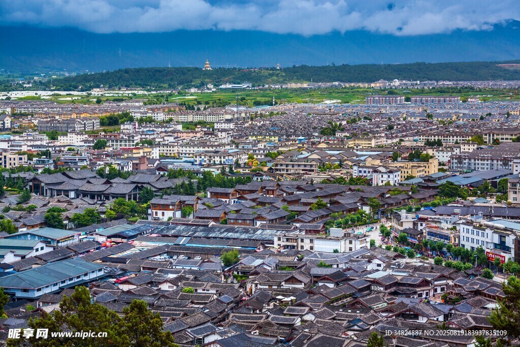 俯瞰美丽古城全景