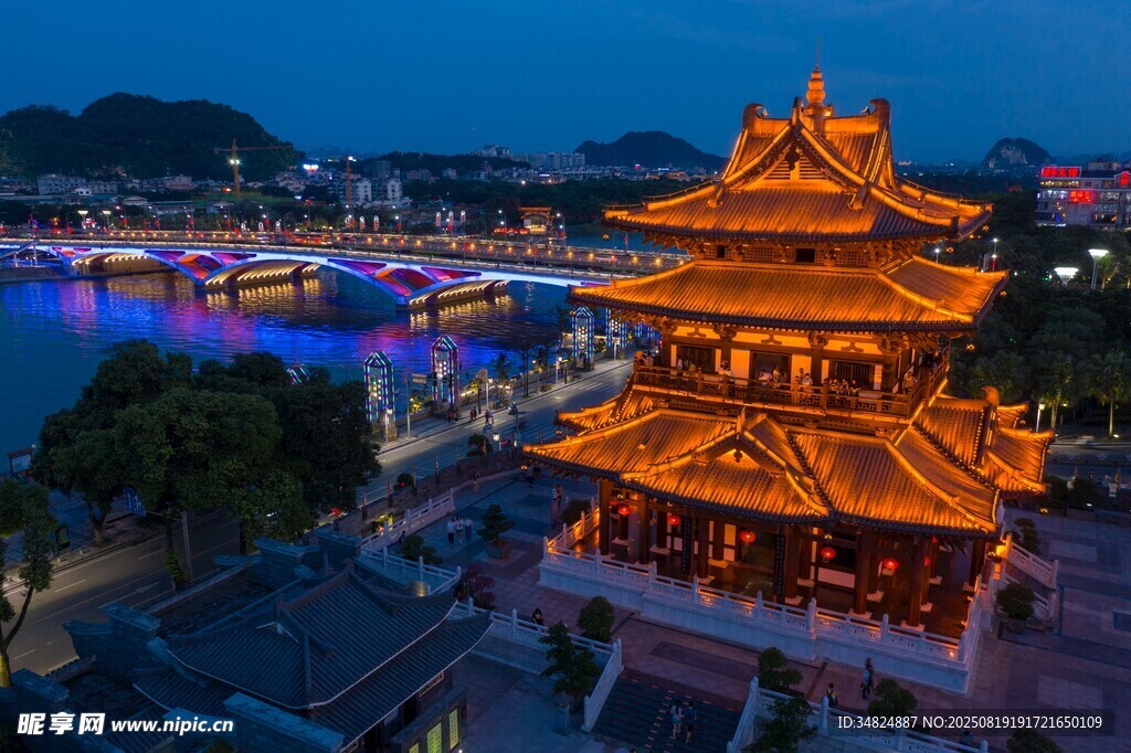 夜幕下的古风楼阁美景