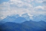 壮丽雪山远景