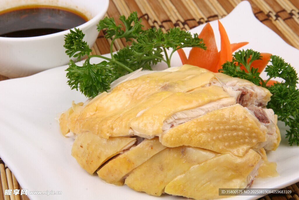 美味白切鸡摆盘精致