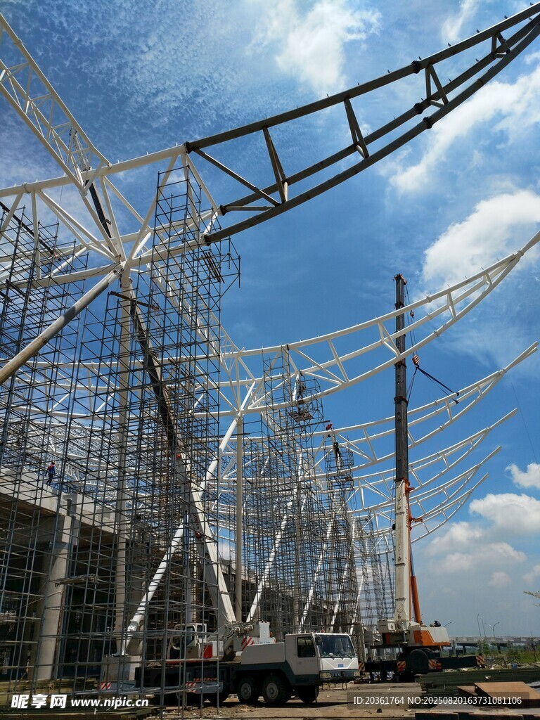 大型射电望远镜建设场景