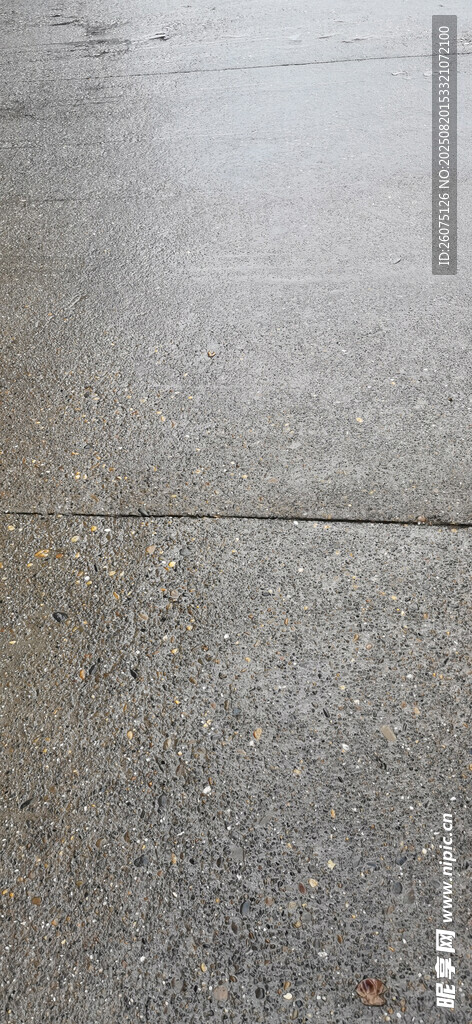雨后湿润灰色水泥地面纹理