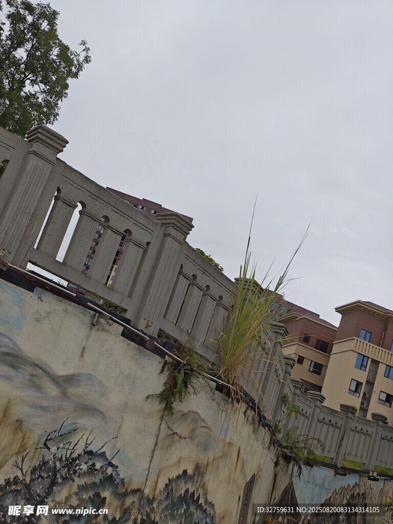 古老建筑遗迹的独特景象