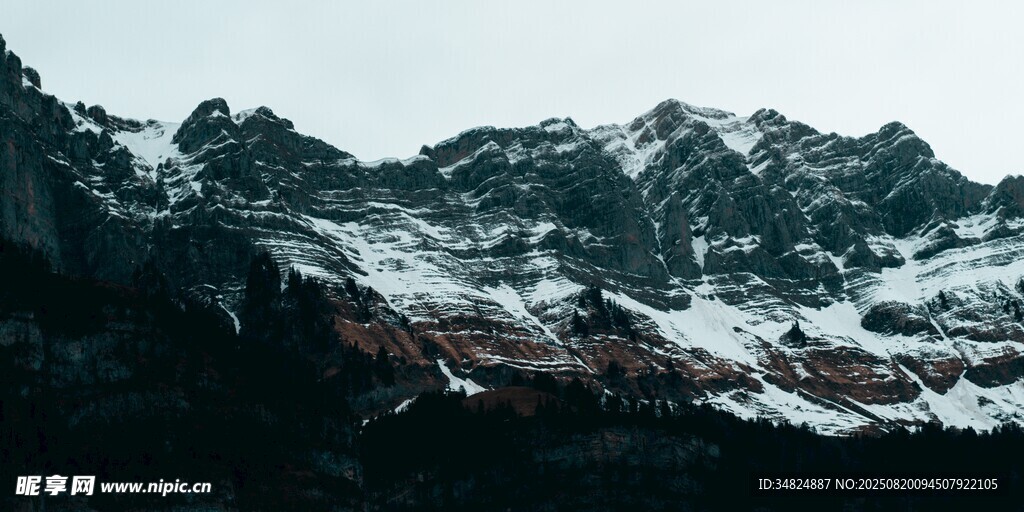 雪山壮丽景致