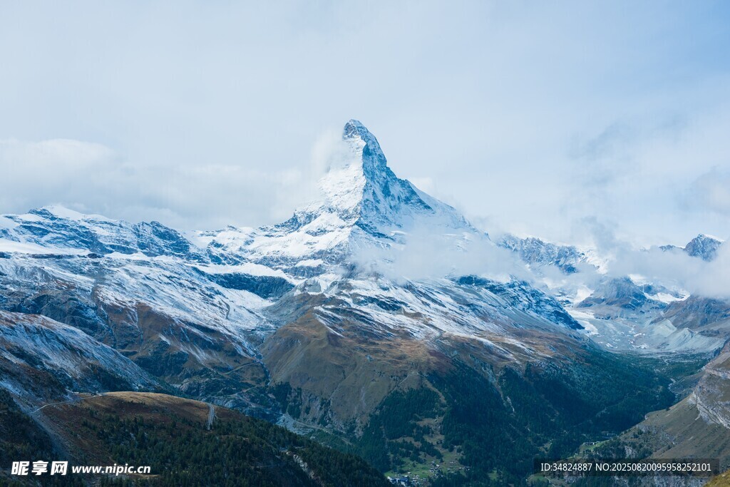 马特洪峰壮丽雪山景观