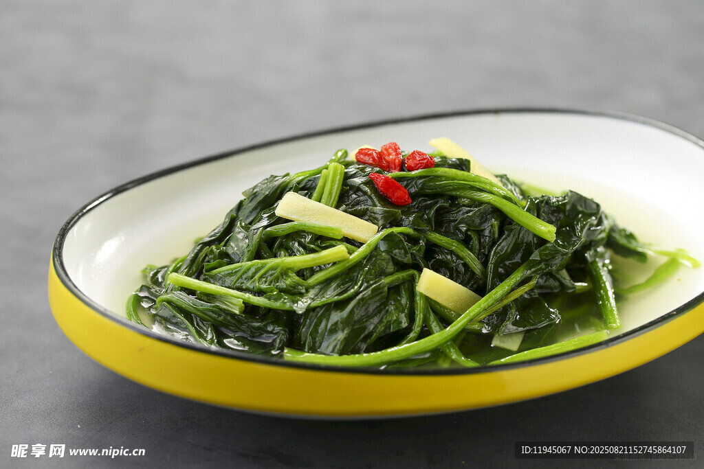 清炒菠菜